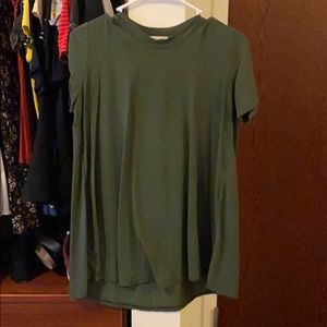 green loose shirt